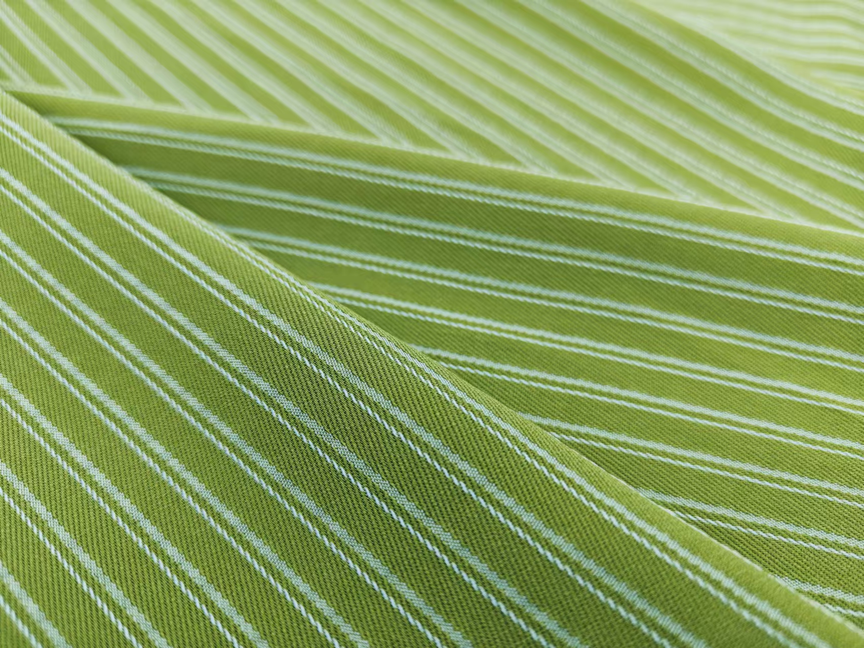 Acetate/Poly/Viscose Y/D Stripe P25548